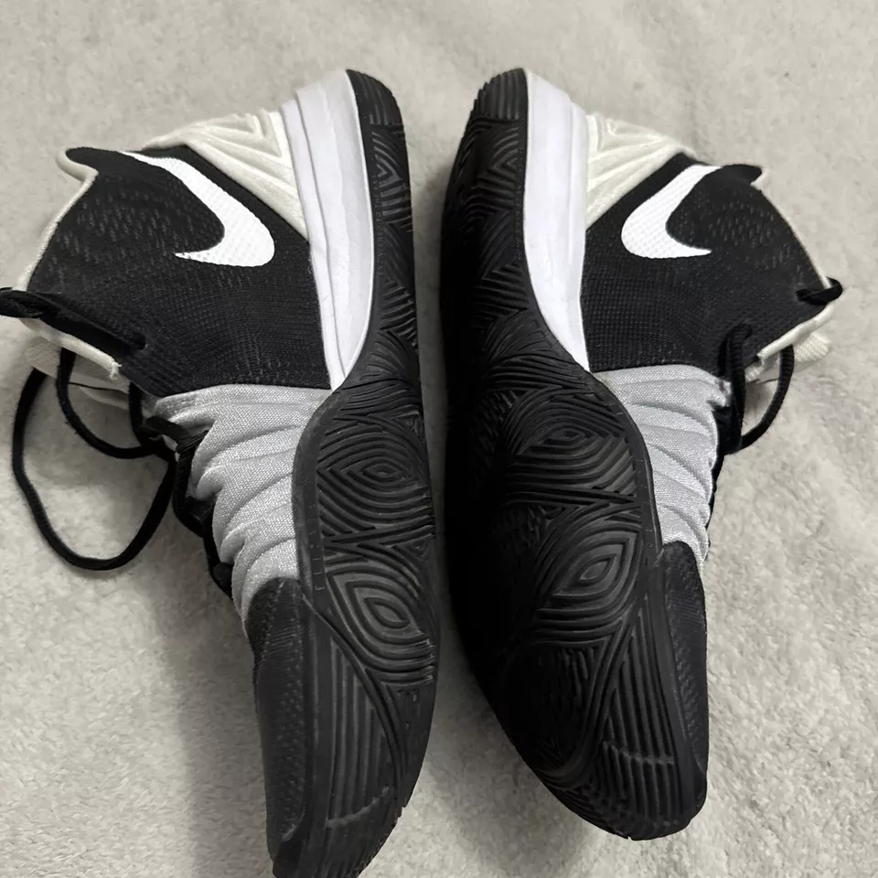 Size 8 - Nike Kyrie 5 iD -black Basketball Shoes - Image 2 of 4