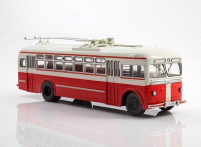 MTB-82D 1948 Red/White   34 NA034 Magazin MODIMIO 1:43 NEW!