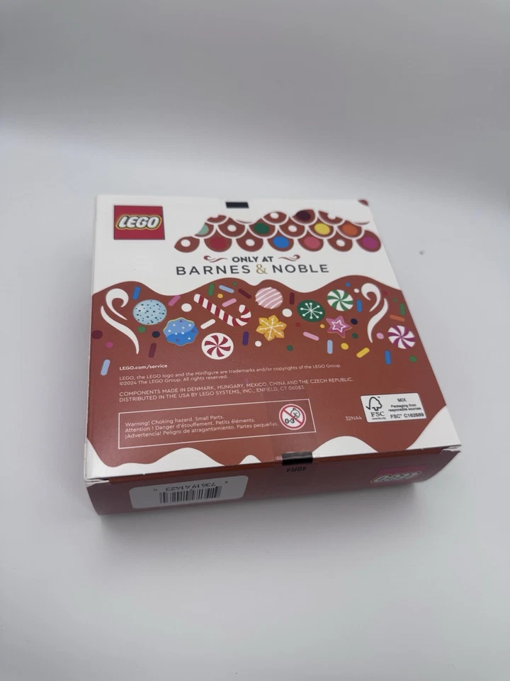 NEW LEGO #6550806 Gingerbread Lane - Christmas Winter Village LE Barnes & Noble - Image 2 of 3