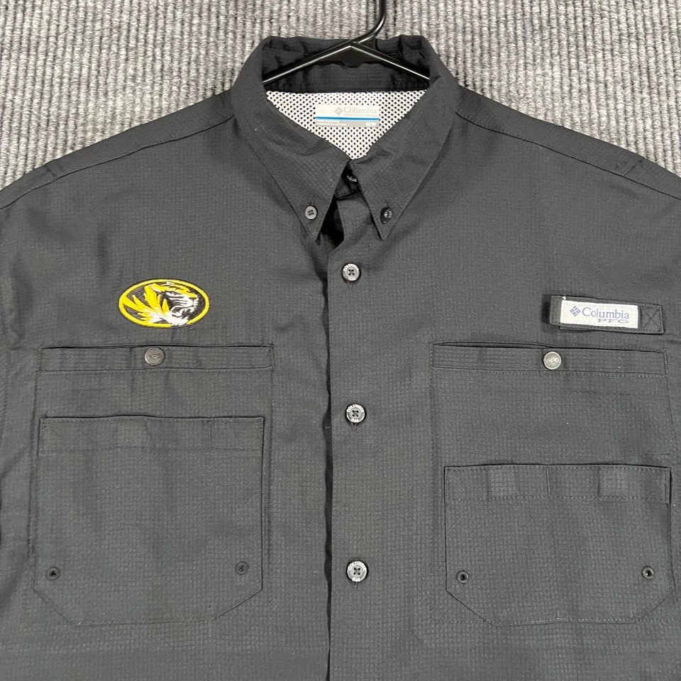 Missouri Tigers Mizzou Shirt Mens Medium Black Short Sleeve Columbia PFG Button - Image 4 of 4