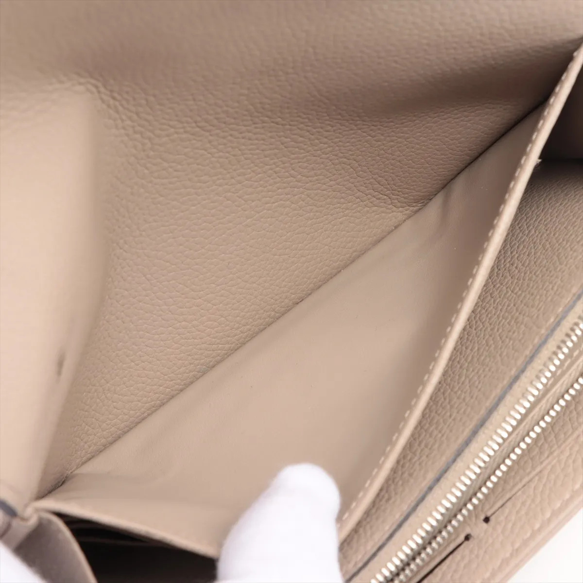 Louis Vuitton Mahina Portefeuille Iris M60177 Yvoire Long Wallet thumbnail 4