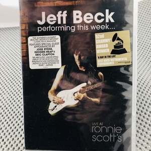 チェット・ベイカー/ライヴ・アット・ロニー・スコッツ [DVD] Amazon.com: Chet Baker - Live at Ronnie Scott's : Chet Baker
