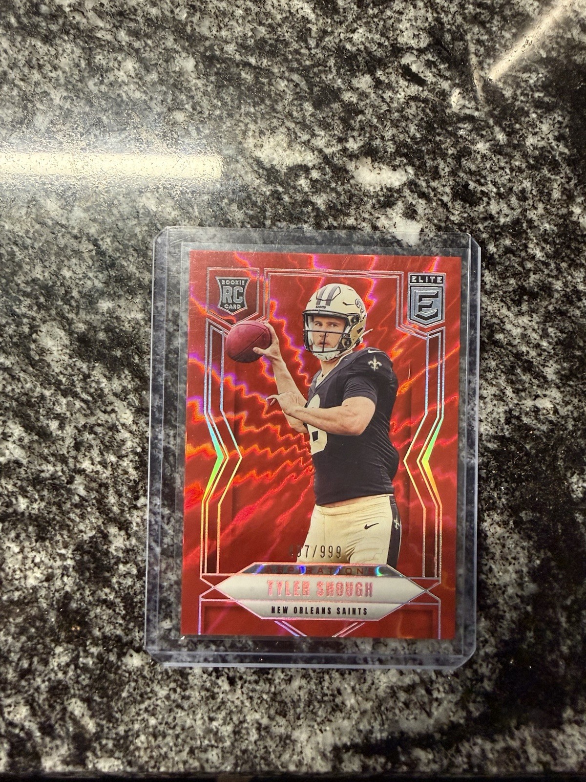 2025 Panini Donruss Elite Rookies Tyler Shough #178 Status Explosion /999 (RC)