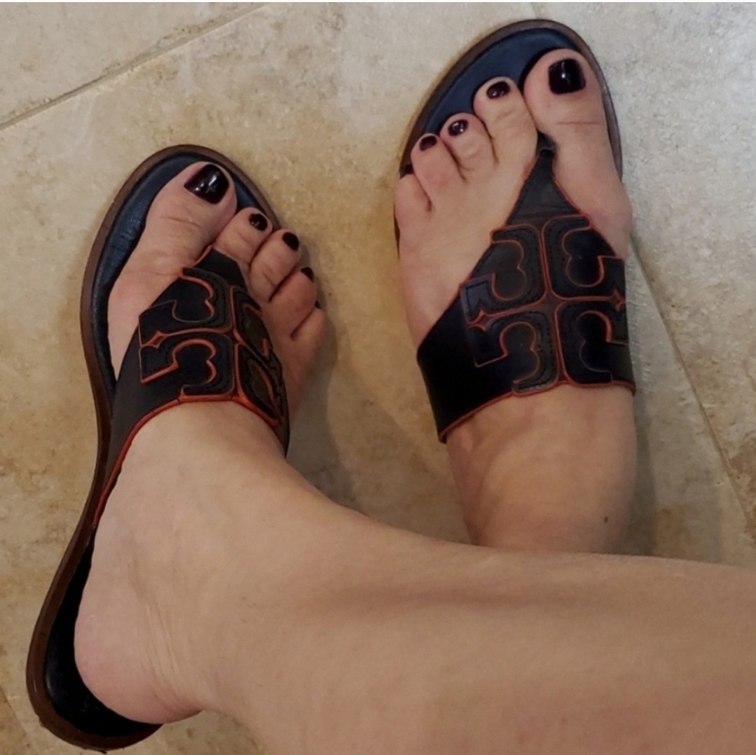 Tory Burch Jamie Full Logo Thong Sandal Navy/Red Size 7 | eBay