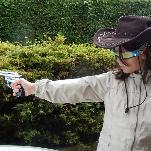 Adjustable LED Night Vision Glass Goggles with Filp-out Light Windproof Hunting - Picture 4 of 12