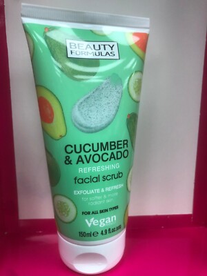 Beauty Formulas Erfrischendes Gurke & Avocado Gesichtspeeling