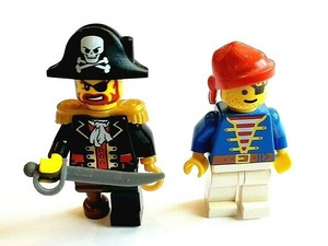 lego pirate captain minifigure