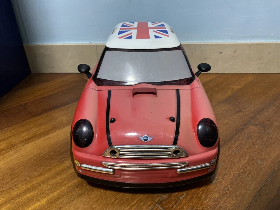 Mini Cooper Rc A Benzina A Scoppio Scala 1:8  SENZA MOTORE. - Immagine 2 di 4