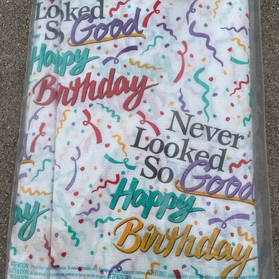 Juego de 2 manteles transformadores DesignWare feliz cumpleaños plástico 54" x 96" Foto 3 de 4