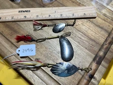 Antique Hendryx Kidney fishing lure spinner & other (24916)