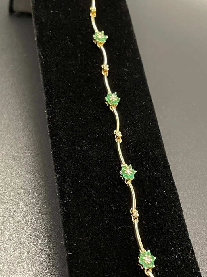 Pulseira de ouro amarelo 14K com 36 esmeraldas e 12 diamantes – Certificada - Imagem 3 de 4