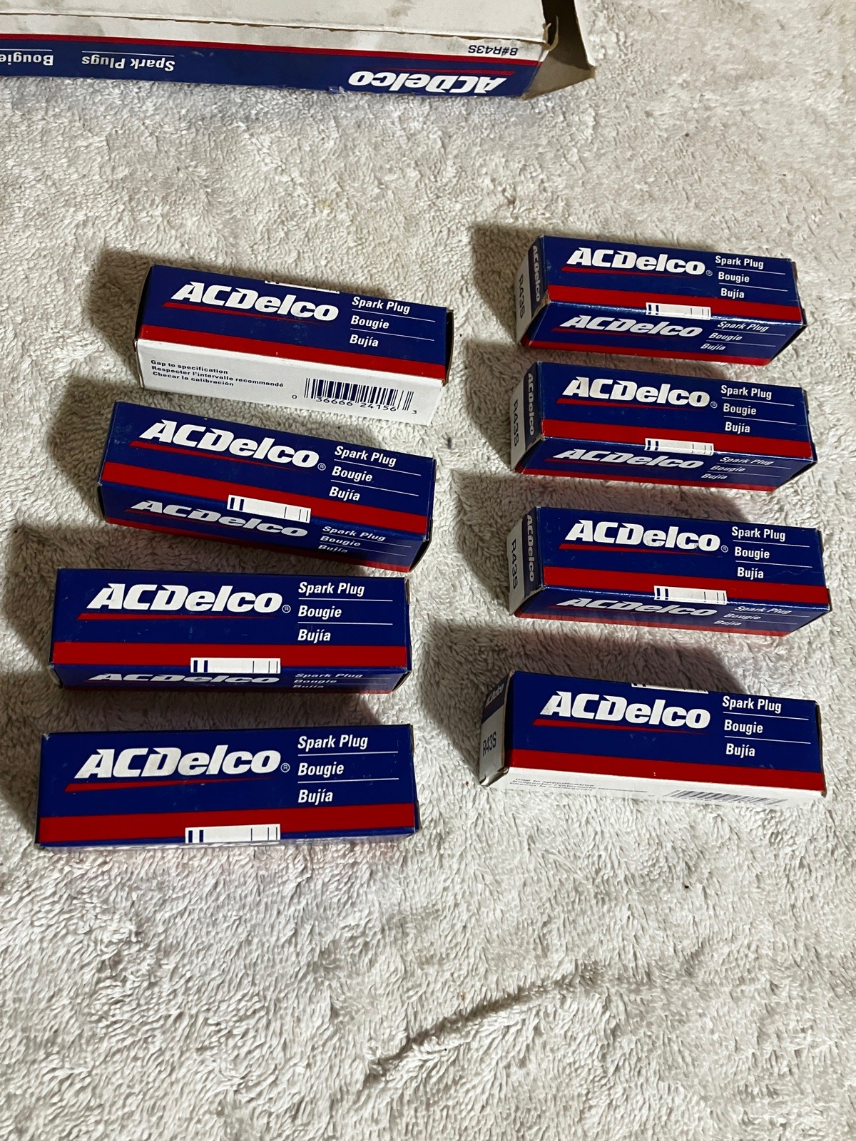 New Genuine GM ACDelco Spark Plugs R43S Set Of 8