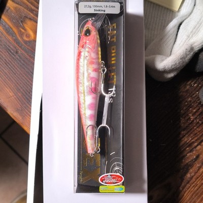 Duo Realis Jerkbait 130SP Sinking Hard Bait 130mm 27.2g Pink/Silver/Gold