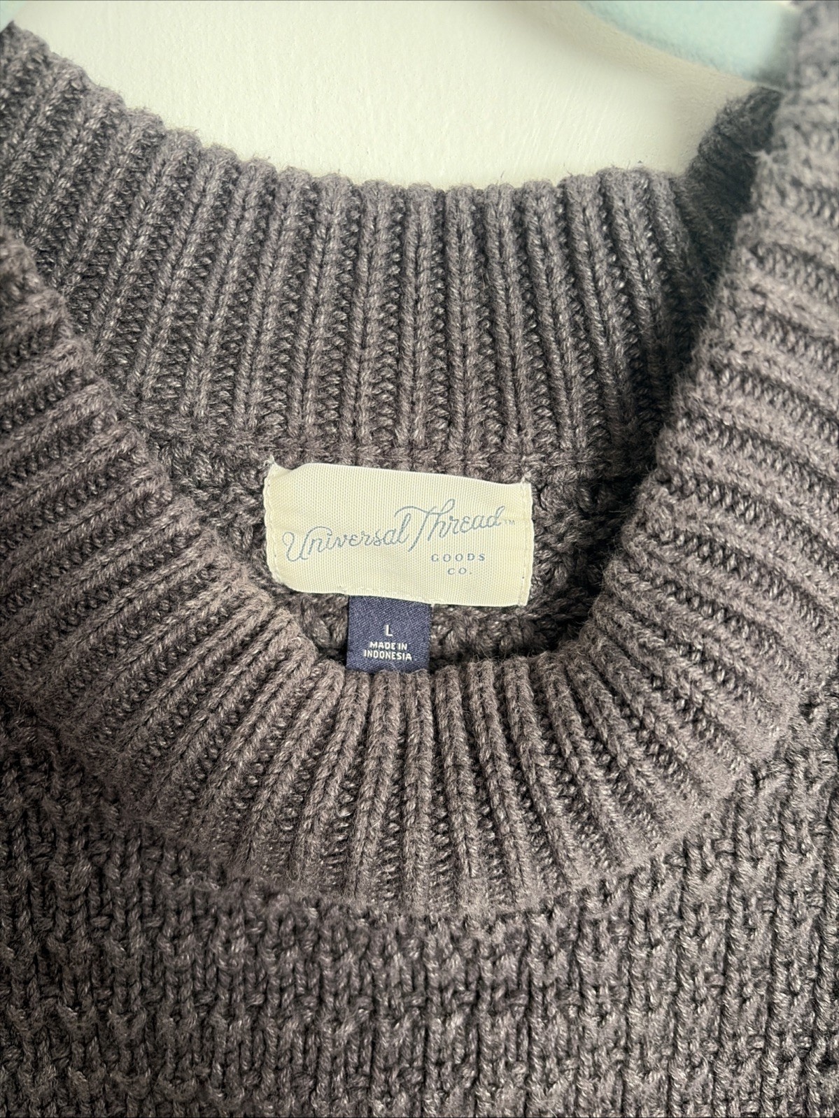 Universal Thread Gray Boxy Pullover Sweater Women… - image 9