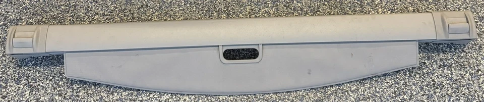 Cubierta de carga Cadillac SRX 2010-2016 GM 12796049 seguridad privacidad sombra gris OEM Foto 3 de 4