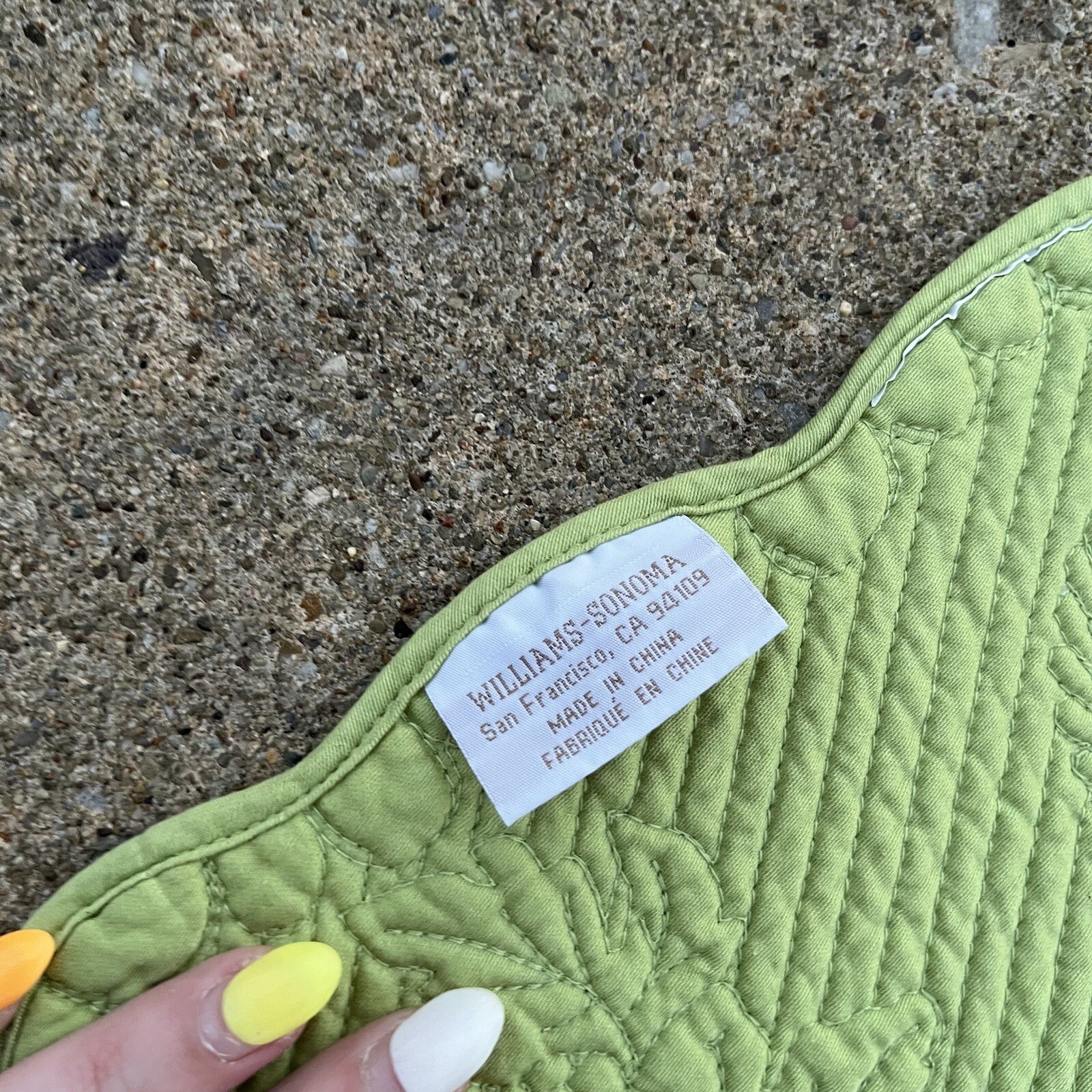 Williams Sonoma Vine Floral Boutis Scalloped Placemats Set Of 5 Green