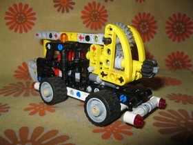 2015 LEGO TECHNIC SET 42031 CHERRY PICKER GONDOLA TRUCK 100% COMPLETE