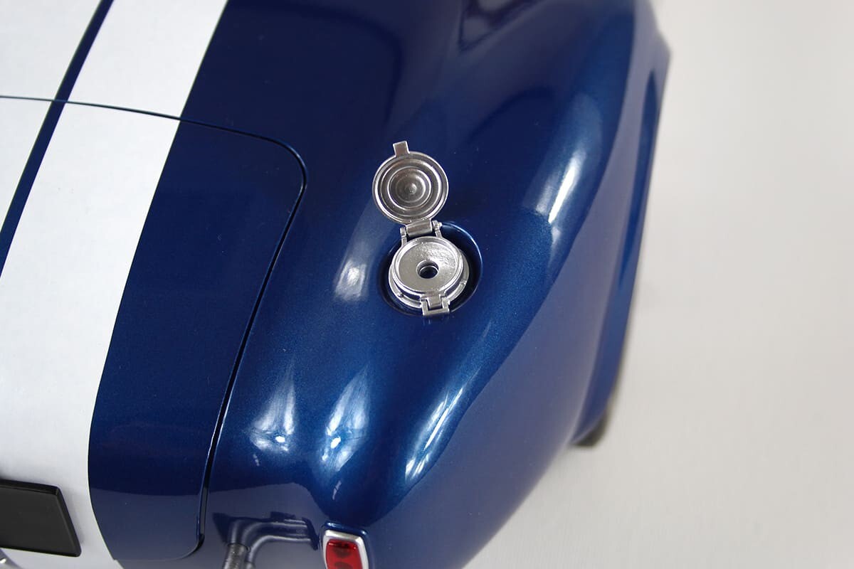 AGORA MODELS 1/8 SCALE SHELBY AC COBRA FULL KIT COMPLETE
