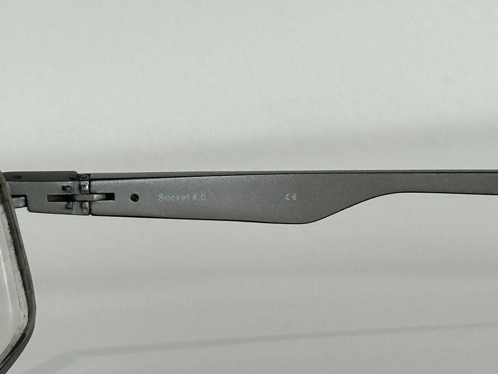 Oakley Socket 4.0 Rectangle Matte Black Light Eye… - image 9