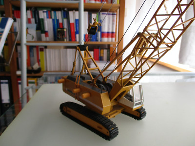 Liebherr HS 843 HD Gittermastkran Conrad M: 1:50 abgebrochenes Umbauprojekt