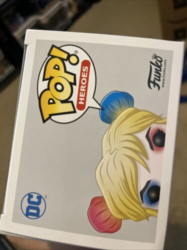 Funko Pop! Figura de vinilo Heroes: Harley Quinn (GameStop) - Imagen 5 de 6