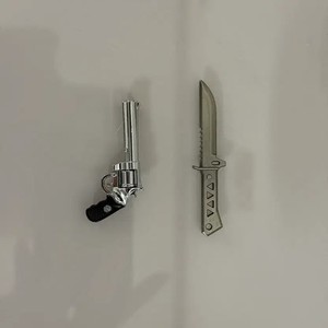 Roman Key Big Guy Revolver and Knife Set (S Grade, SHF Mafex)