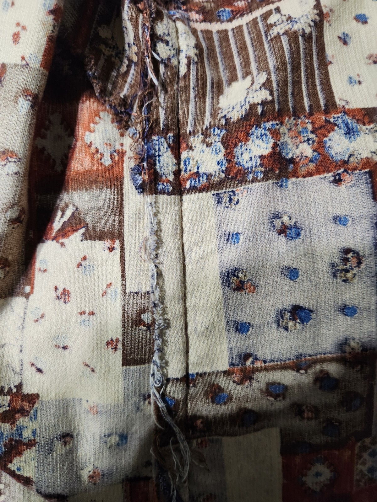 Vintage Patchwork Print V-Neck Buttoned Jacket - image 4