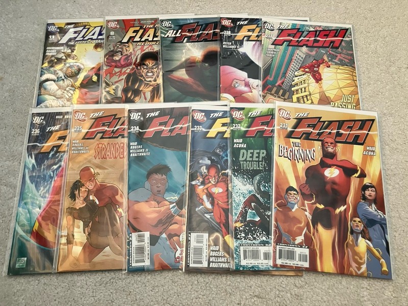 Flash Comic Job Lot Bundle X11 DC Comics Various Issues