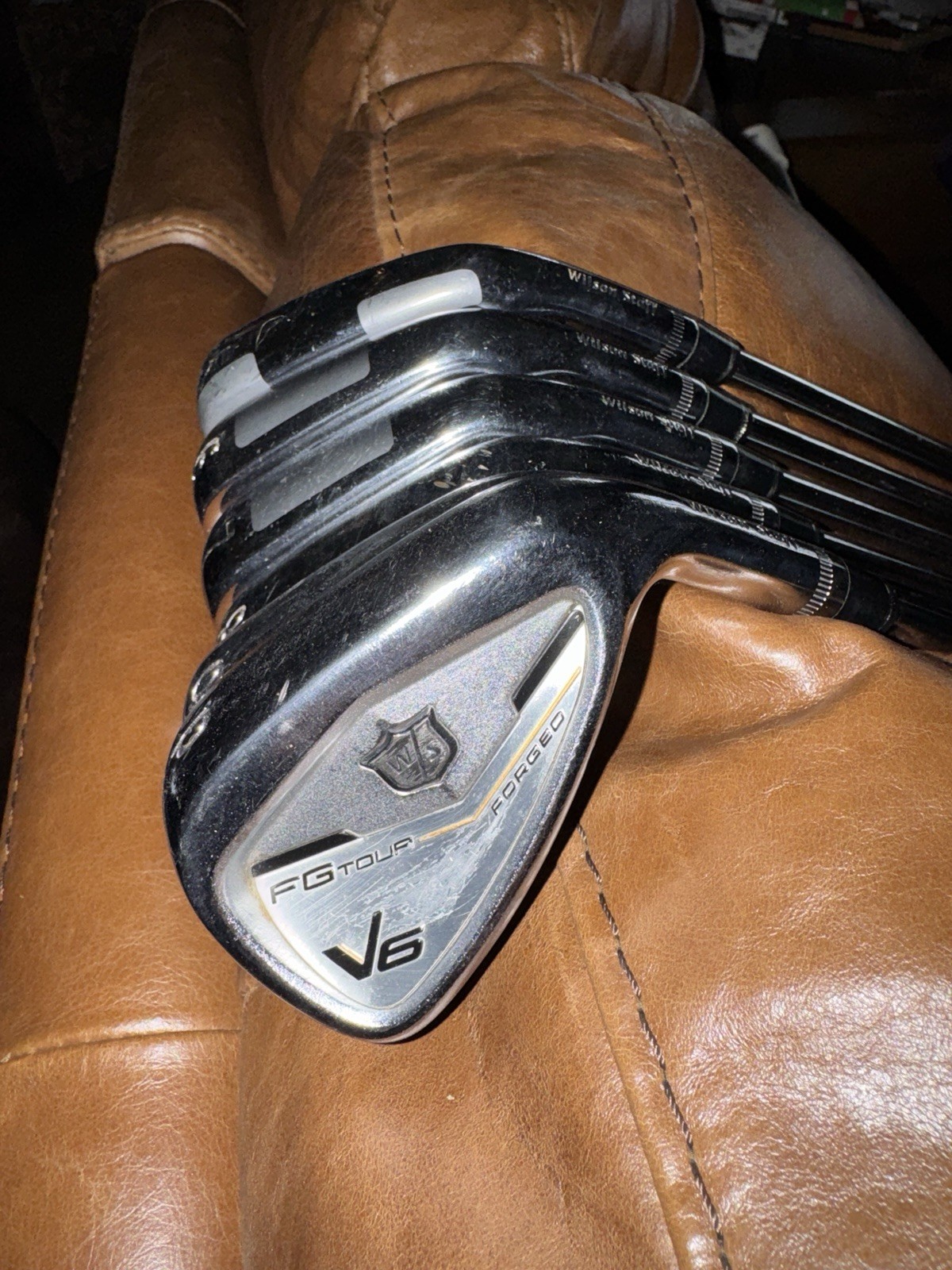 Wilson Staff FG Tour V6 RH Stiff Flex