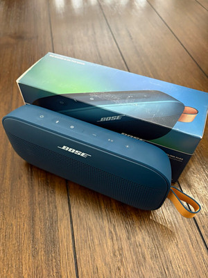 Bose SoundLink Flex 2nd Generation Portable Bluetooth Speaker Blue.