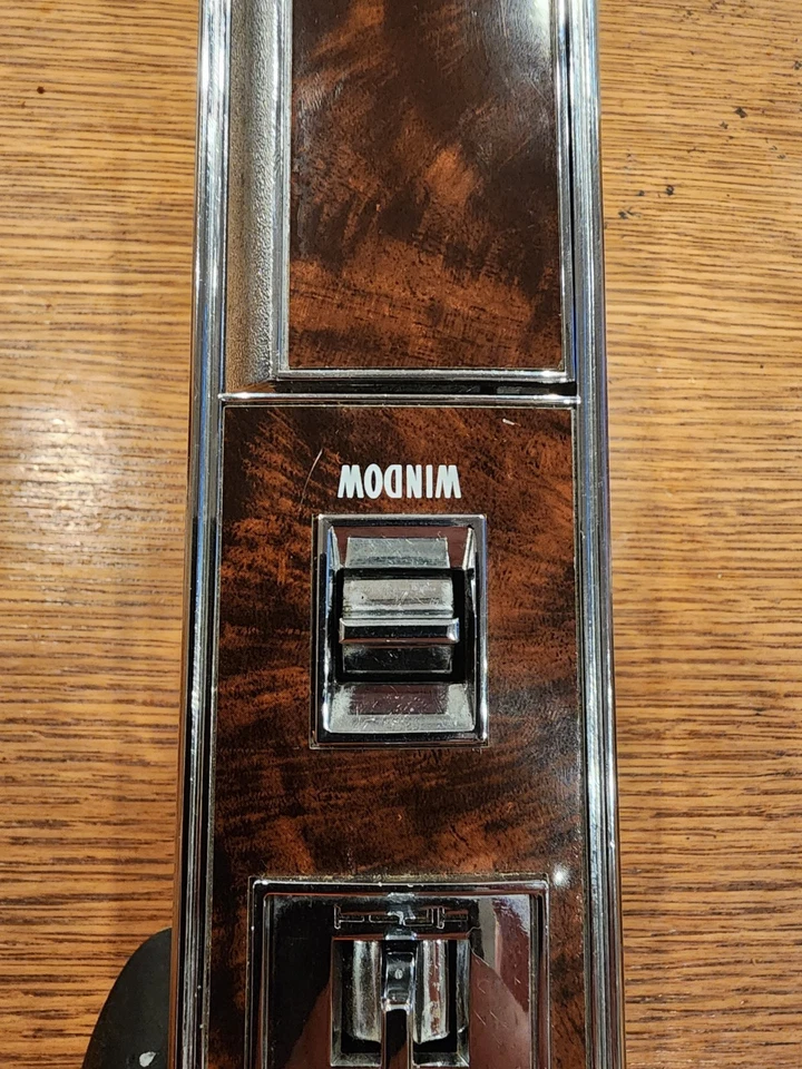 1980-1985 Olds Oldsmobile Toronado переключатель блокировки правого стеклоподъемника OEM - Изображение 4 из 4