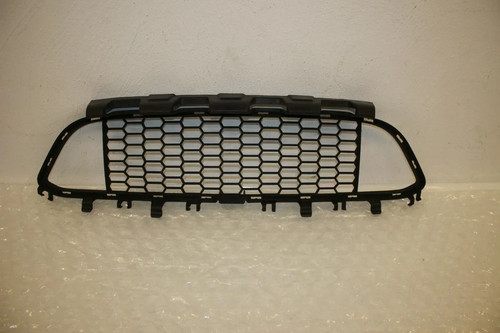 Original BMW 3er F30 F31 Einsatz Lufteinlass Stoßstange Grill Mitte 8054132