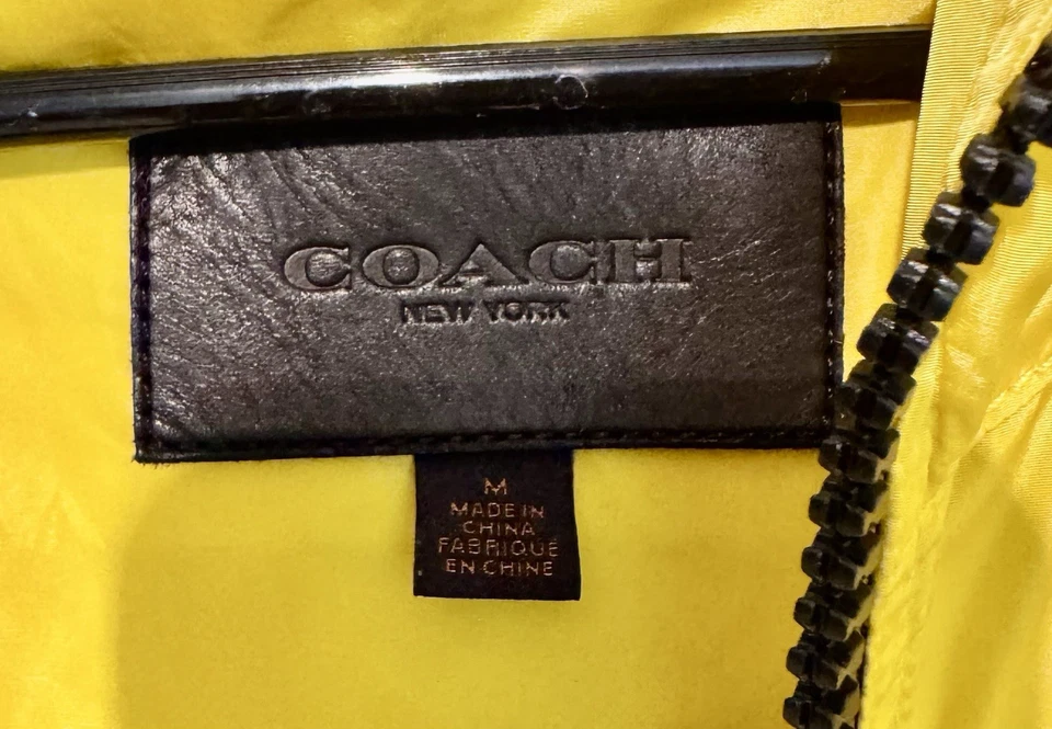 COACH HOODED PACKABLE WINDBREAKER SIZE MEDIUM - Image 2 of 4