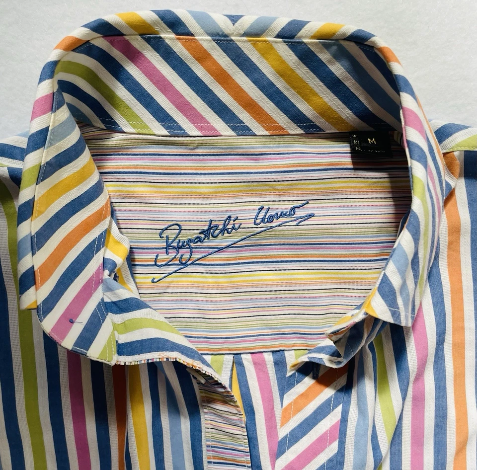 Bugatchi Uomo Men's Dress Shirt Sz. Medium  with Flip Cuffs - Image 4 of 4