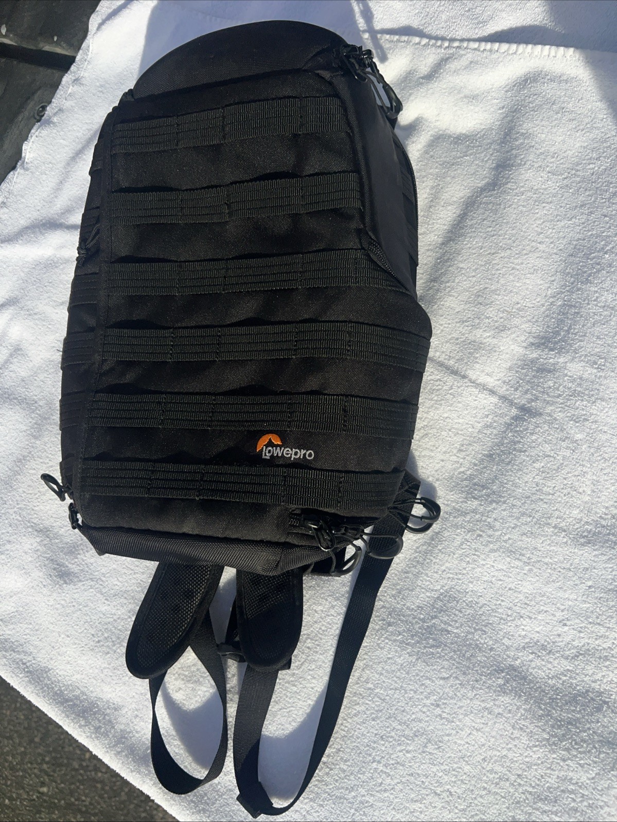 Lowepro Protactic  BP 250 AW  ActivZone Camera Backpack- Black Ex Condition
