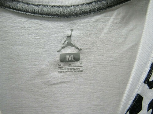 JUMPMAN BLACK & WHITE SHIRT MENS SIZE MEDIUM - Picture 2 of 4