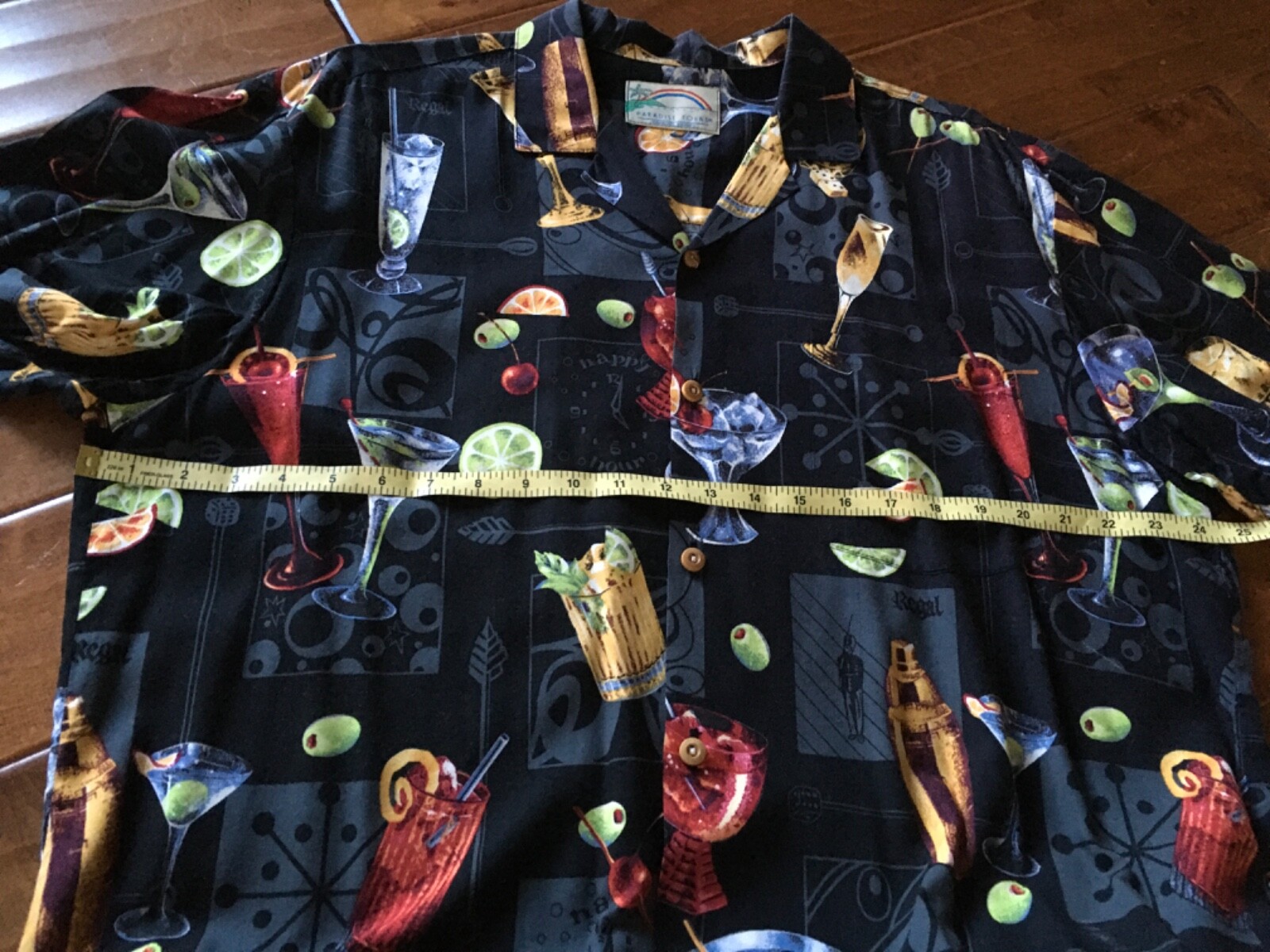 Paradise Found Men's Short Sleeves Shirt from Honolulu, Hawaii size X- Large