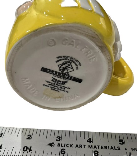 Tazza da caffè M&M Big Yellow in ceramica goffrata 3D da collezione - Foto 4 di 4