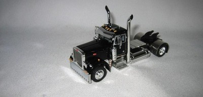 1/64th Cab DCP 889 379 Pete Single Axle Day Cab (Black)