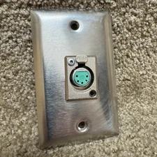 Switchcraft 5-Pin Female XLR Single Gang Stainless Wall Plate