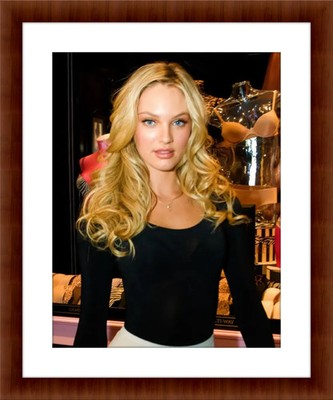 Candice Swanepoel 8.5 x 11 Candid Color Unframed Collectable Photograph