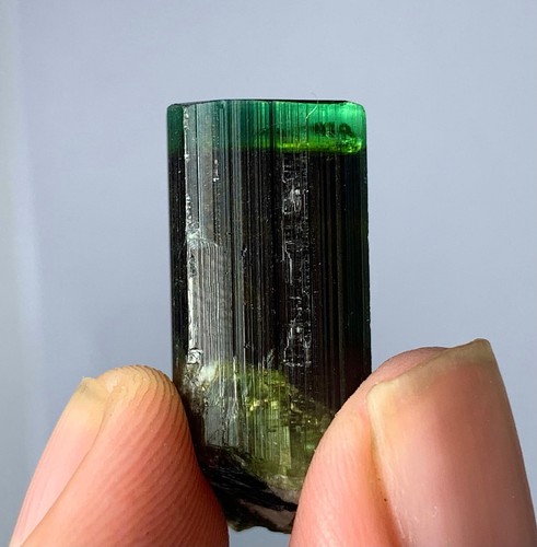 Beau bouchon vert 33 carats cristal tourmaline du Pakistan - Photo 3/8