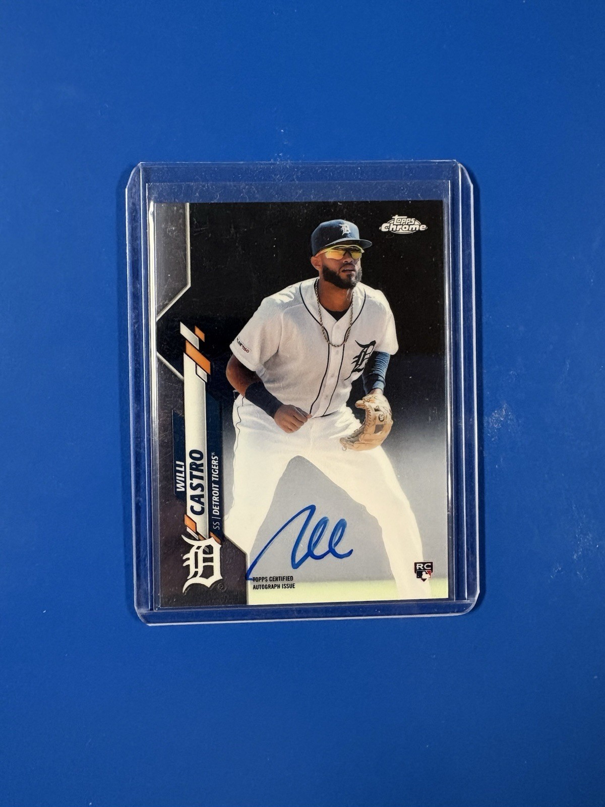 2020 Topps Chrome - Rookie Autographs Willi Castro #RA-WC (AU, RC)