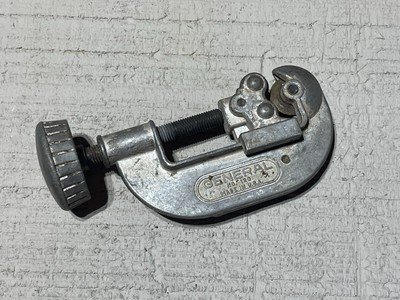 General Tools No.120 Screw Metal Pipe Tubing Conduit Cutter 1/8'' to 1-1/8 OD #2