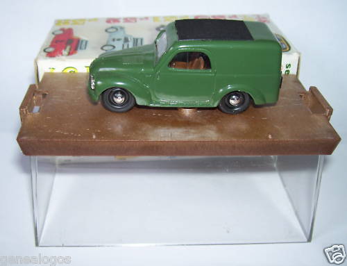 Brumm Fiat 500 C Commerciale 1/43, voiture miniature en métal vert foncé d'exception
