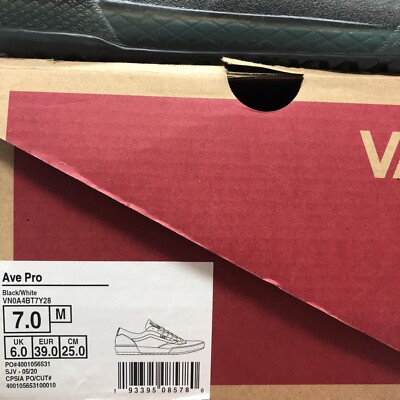 VANS Ave Pro Skate Shoes, Mens Size 7 M / Womens 8.5 Black / White