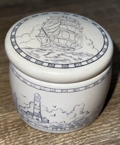 Nautical Themed Trinket Snuff Scrimshaw Design Polystone History Craft 1975 - Picture 4 of 12