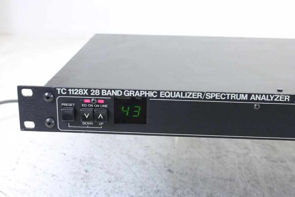 TC electronic TC 1128X 28 band graphic equalizer/spectrum analyzer (No.4) - Image 2 of 4