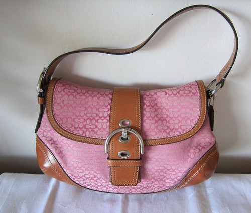 coach soho signature logo hobo medium pink canvas