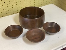 Vintage 4 Piece American Walnut Wood Salad Bowl Set Diversified Industries MCM